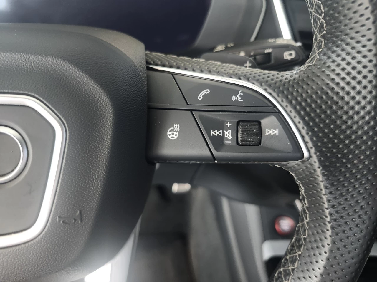 2023 Audi SQ5 Progressiv Main Image