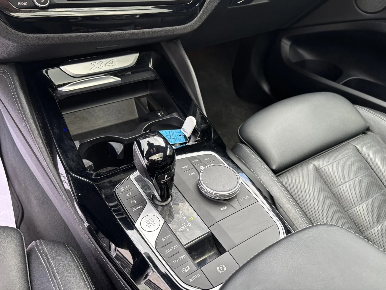 2022 BMW X4 xDrive30i Main Image