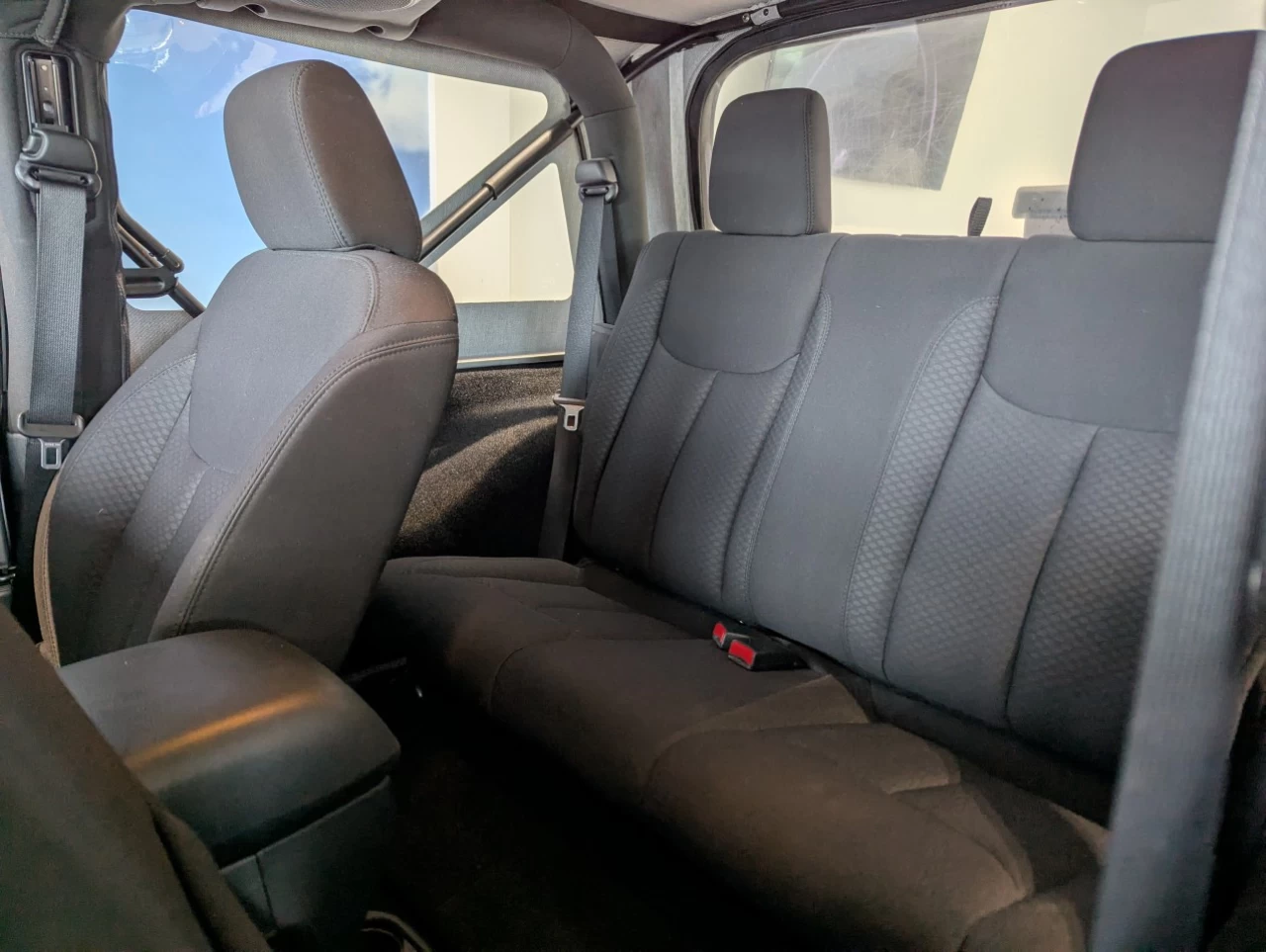 2014 Jeep Wrangler Sport / Manuel Main Image