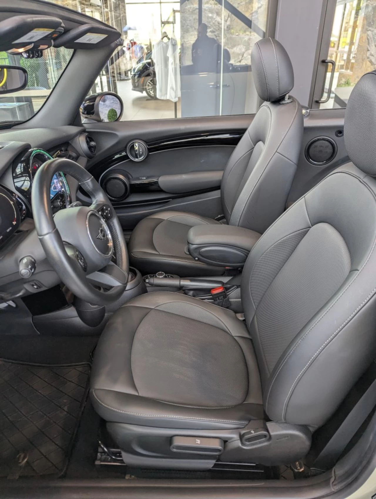 2022 Mini Cooper Cooper Main Image