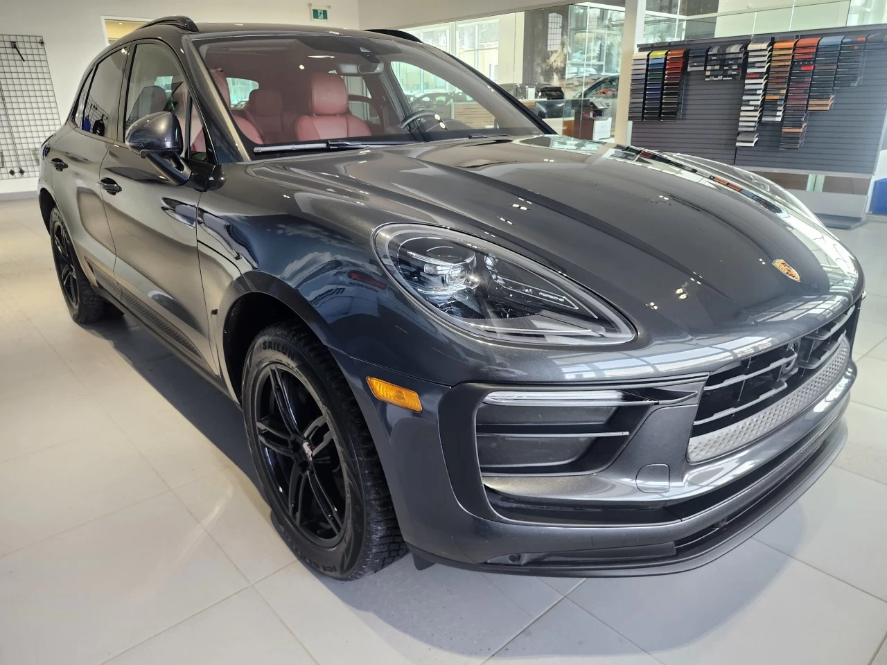 2023 Porsche Macan AWD Image principale