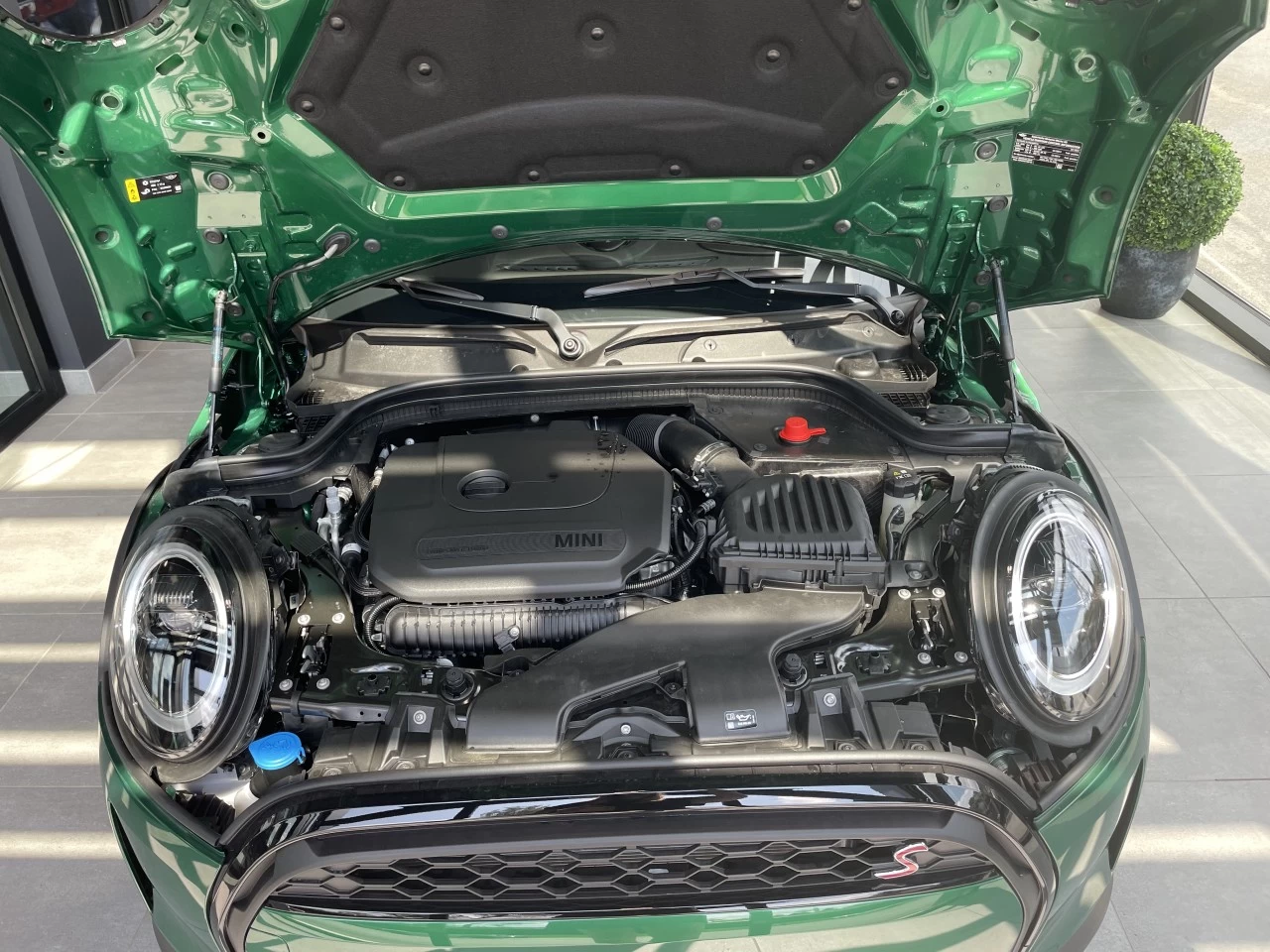 2024 MINI COOPER S 3 Door Main Image