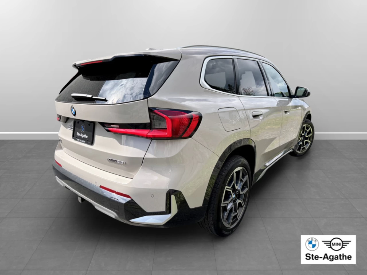 2026 BMW X1 xDrive28i Image principale