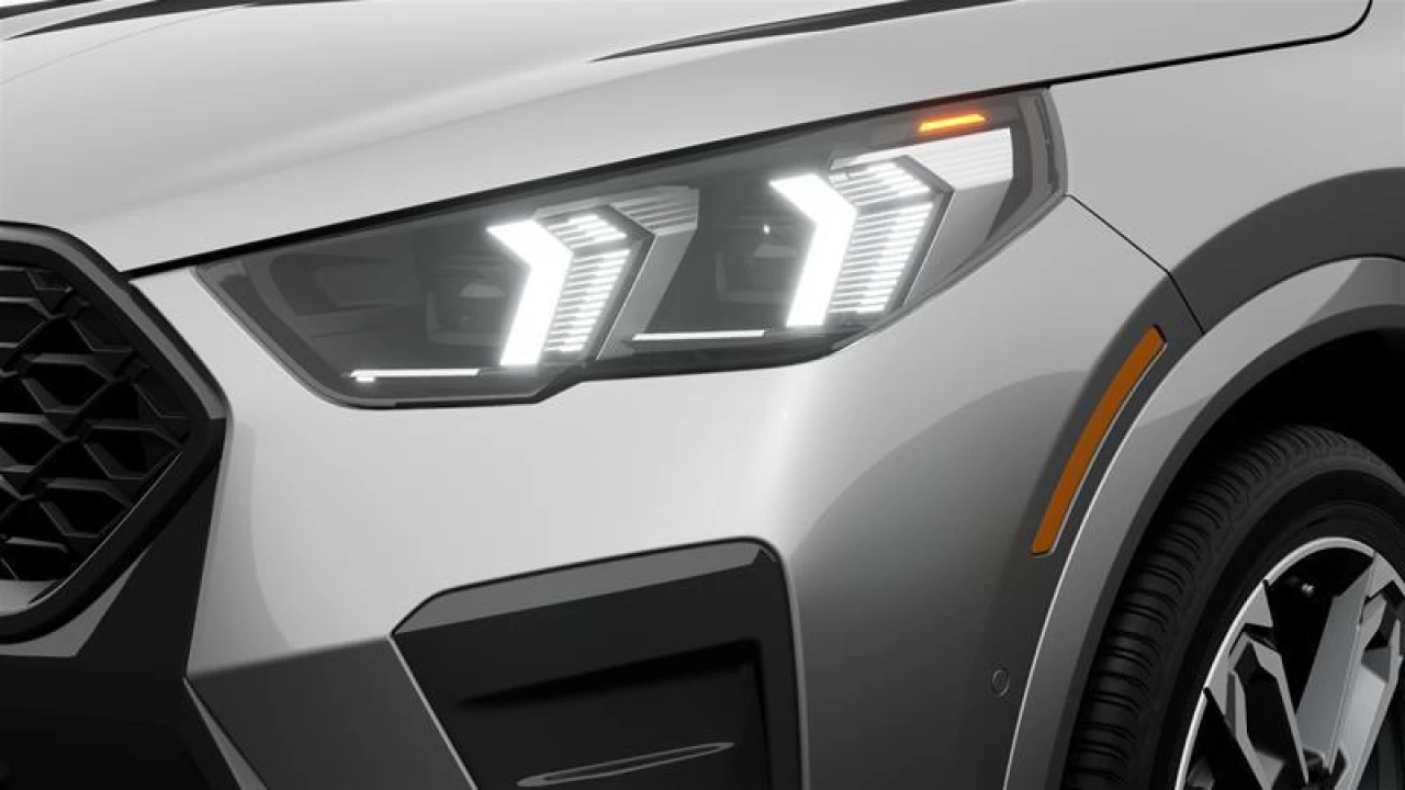 2025 BMW X2 xDrive28i Main Image