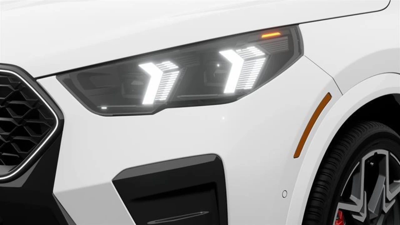 2026 BMW X2 xDrive28i Main Image