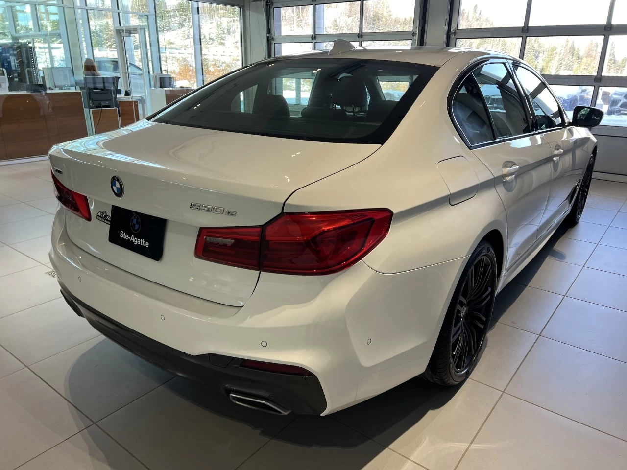2020 BMW 530e xDrive 530e xDrive iPerformance Image principale