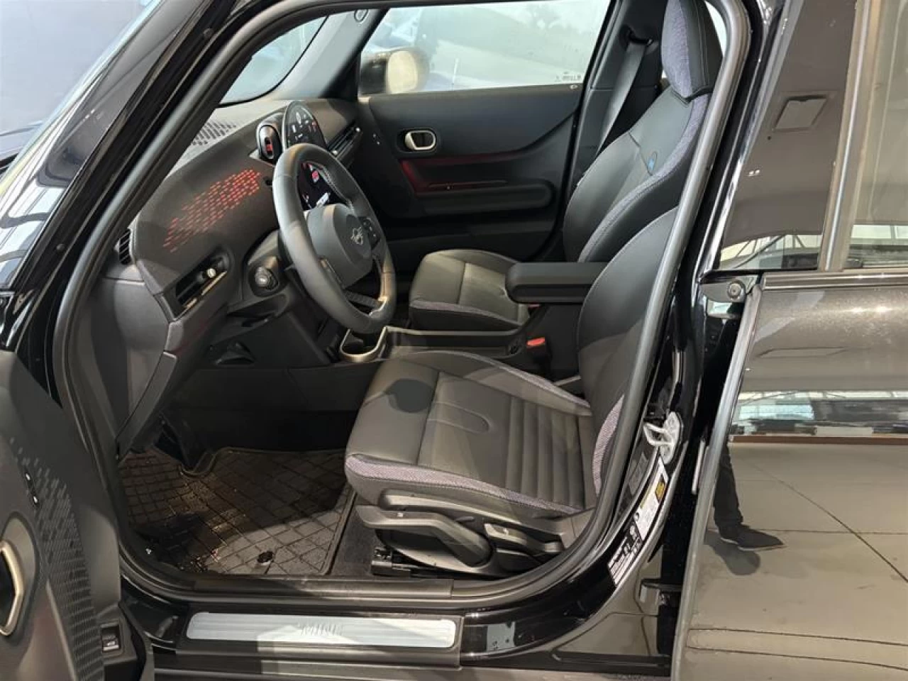 2026 MINI 5 Door Cooper S FWD Image principale