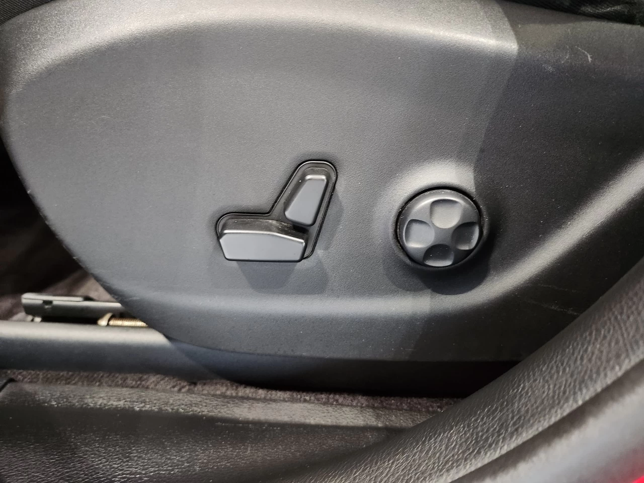 2019 Jeep Cherokee Trailhawk Main Image