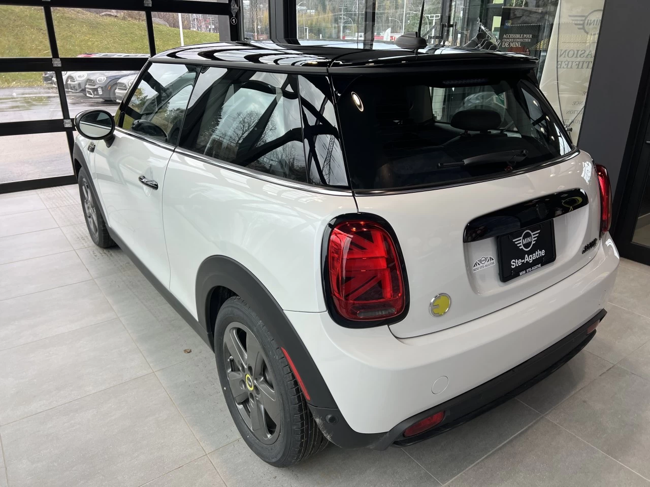 2024 MINI Cooper SE 3 Door Image principale