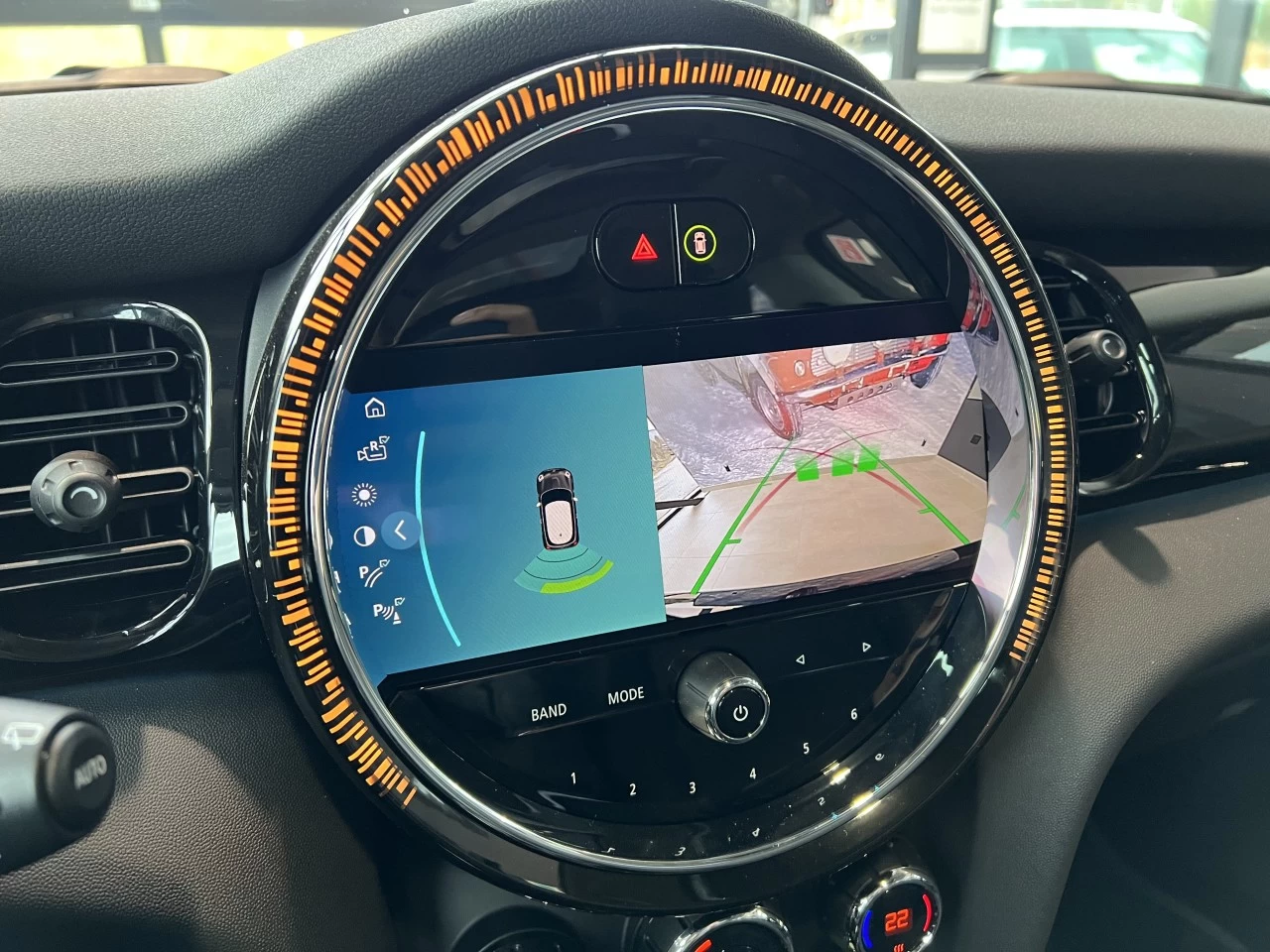 2024 MINI Cooper SE 3 Door Main Image