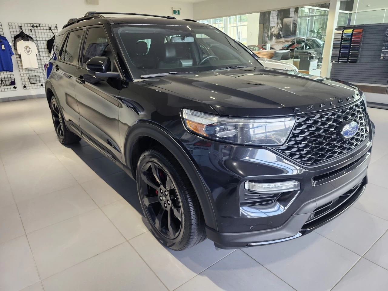 2023 Ford Explorer ST Image principale