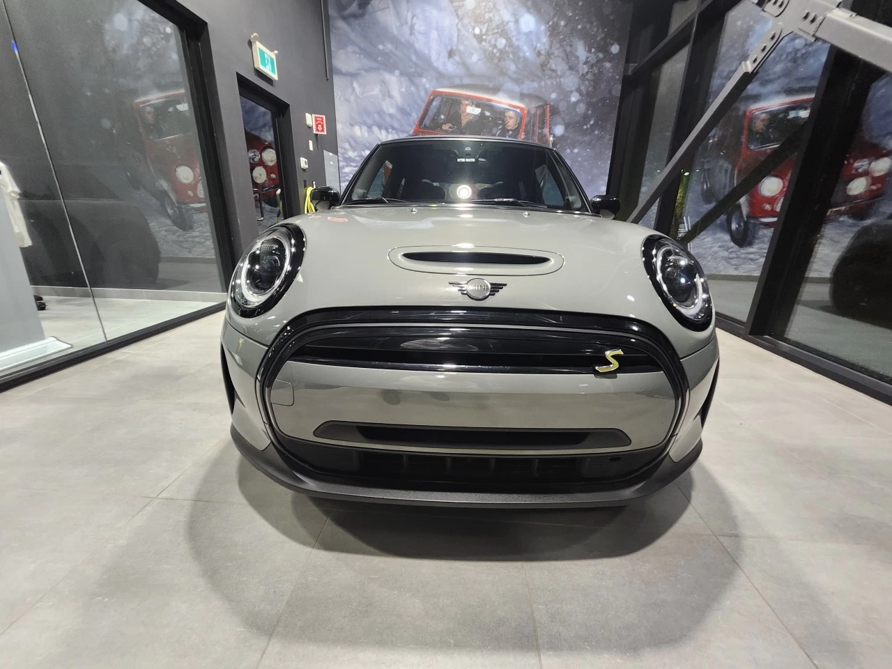 2022 Mini Cooper SE Main Image