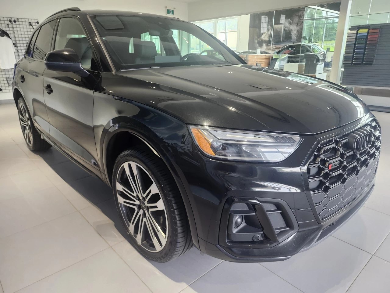 2023 Audi SQ5 Progressiv Main Image