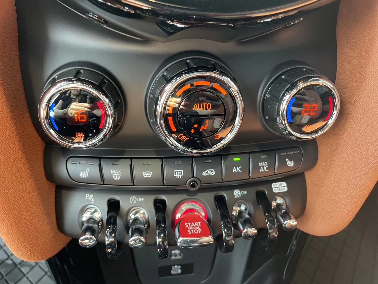2024 MINI COOPER S 3 Door Main Image