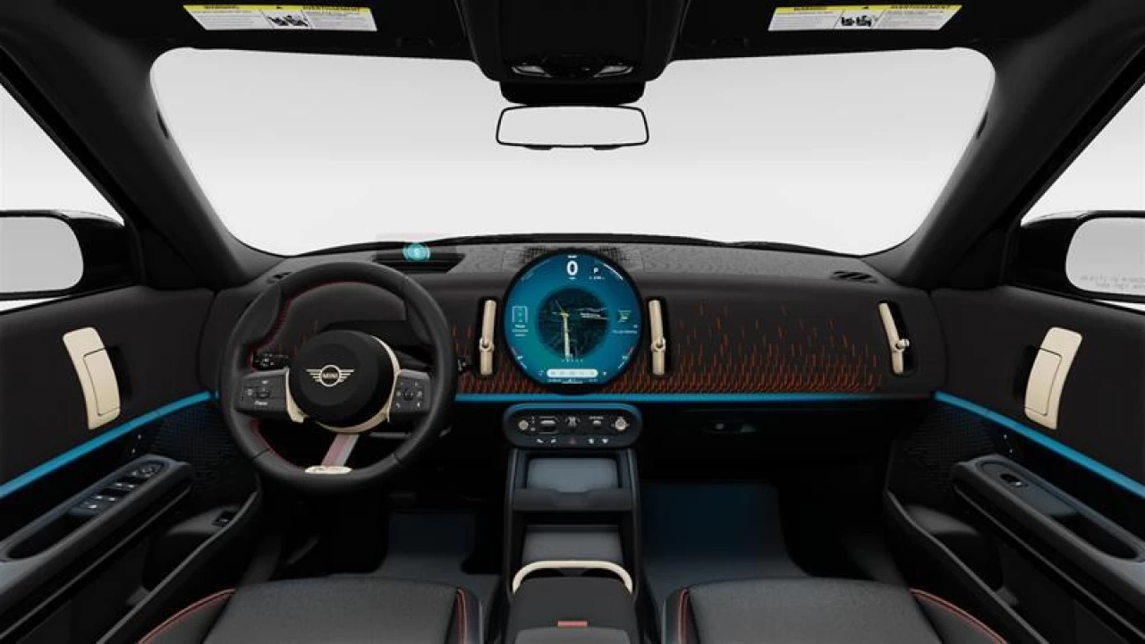 2025 MINI Countryman SE ALL4 Main Image