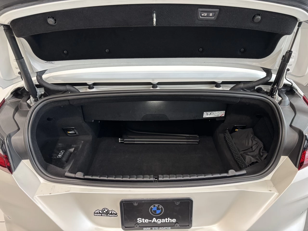 2023 BMW M8 Competition Main Image