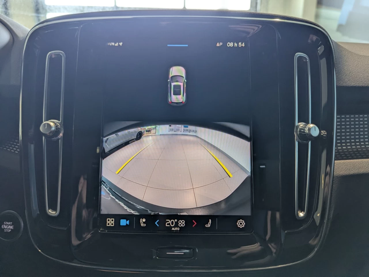 2023 Volvo XC40 Plus Dark Theme Main Image