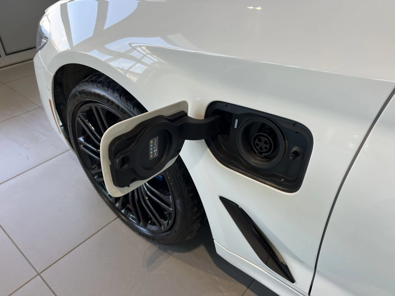 2020 BMW 530e xDrive 530e xDrive iPerformance Image principale