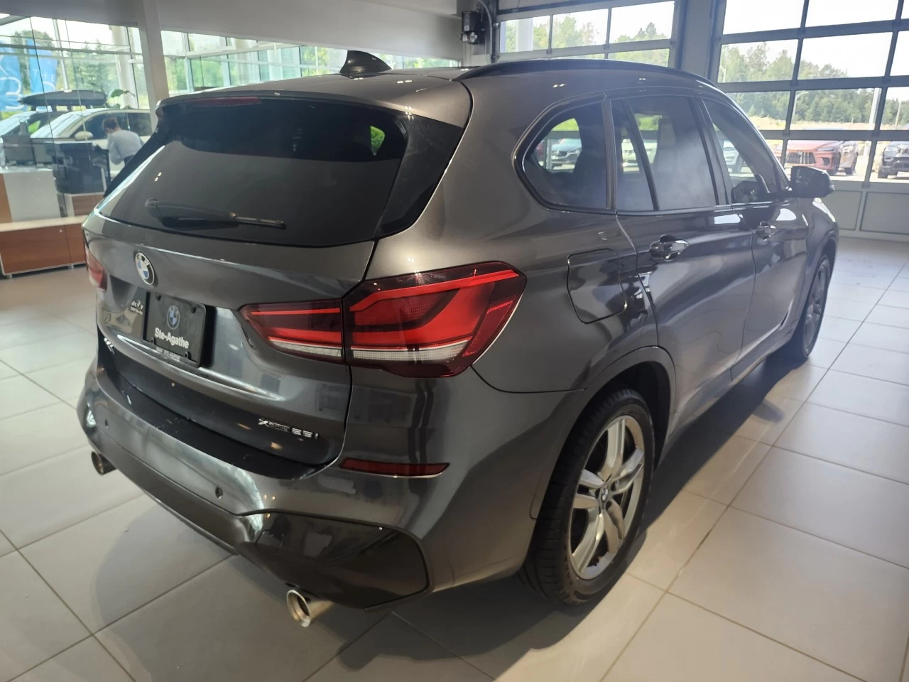 2021 BMW X1 xDrive28i Image principale