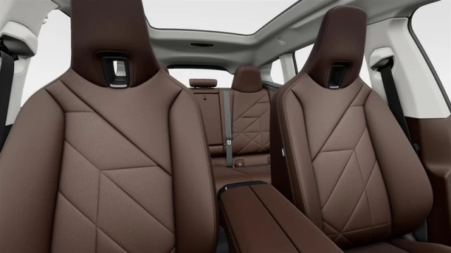 BMW iX xDrive50 2025