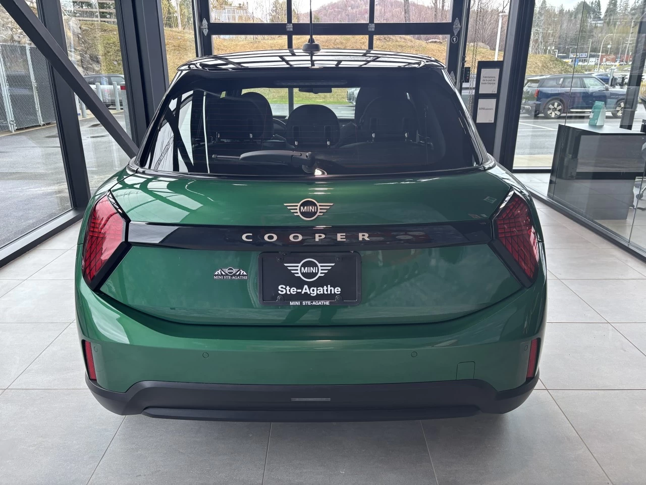 2025 Mini 5 door Cooper C Image principale
