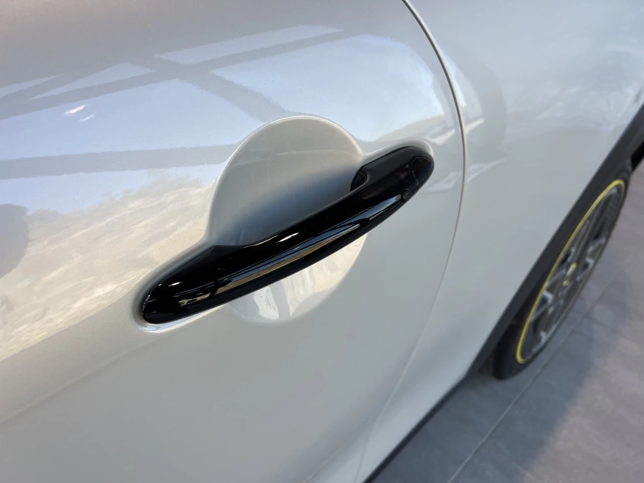 2023 Mini Cooper Cooper SE https://www.bmwsteagathe.com/resize/b990ff35b810a3abc0cc817b2ca24889-1