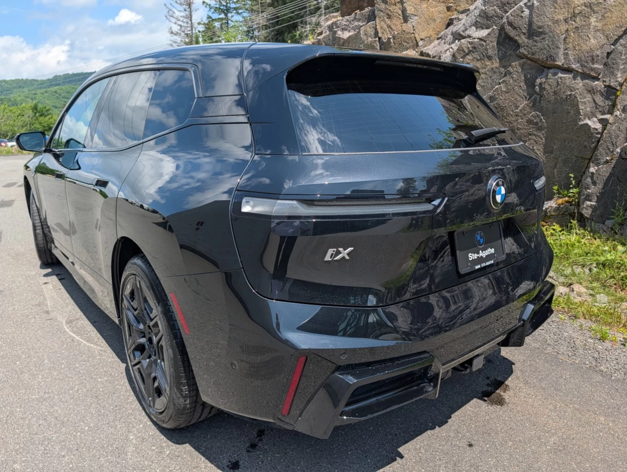 2026 BMW iX xDrive45 Main Image