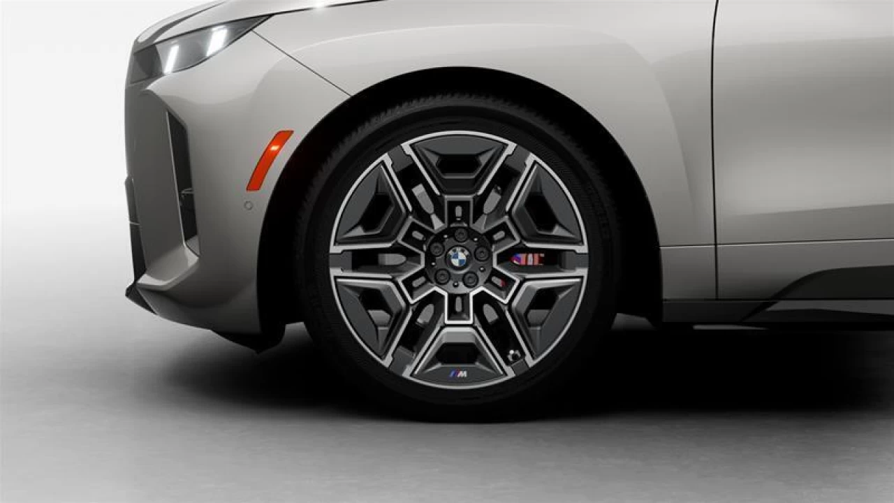 2026 BMW iX xDrive60 Main Image