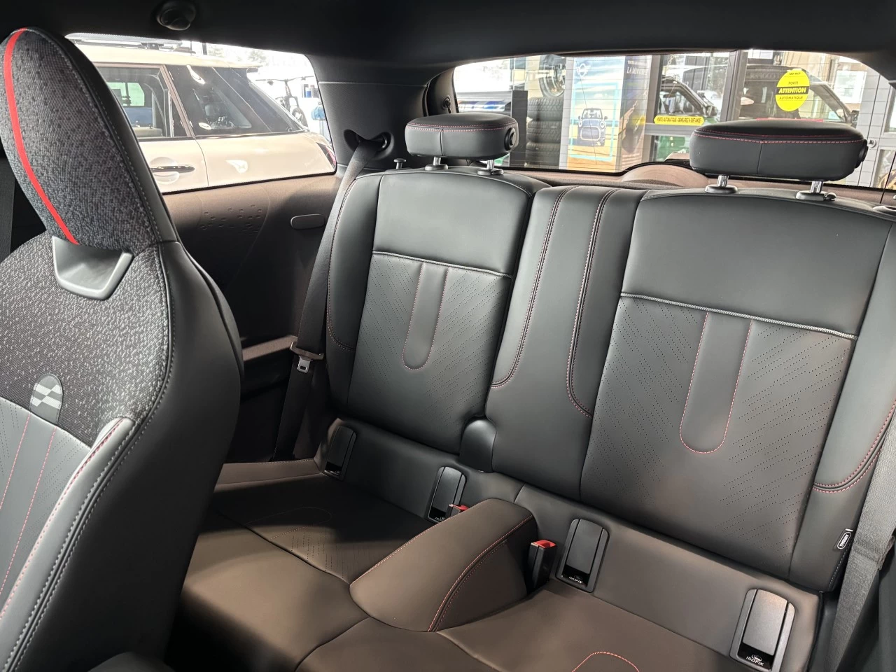 2025 MINI John Cooper Works 3 Door Image principale