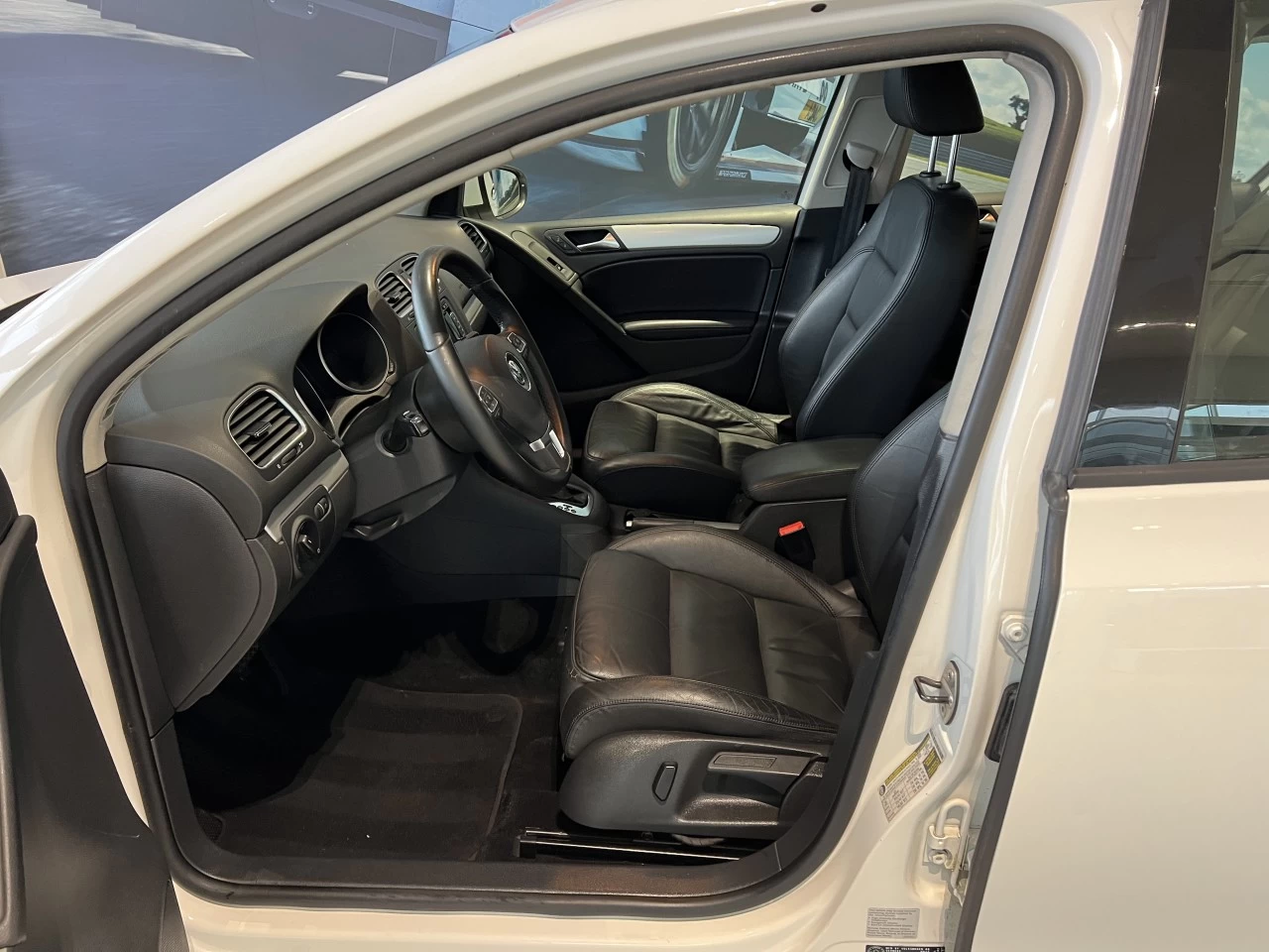 2012 Volkswagen Golf Highline Main Image