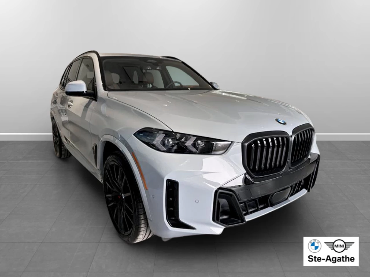 2026 BMW X5 xDrive40i Main Image
