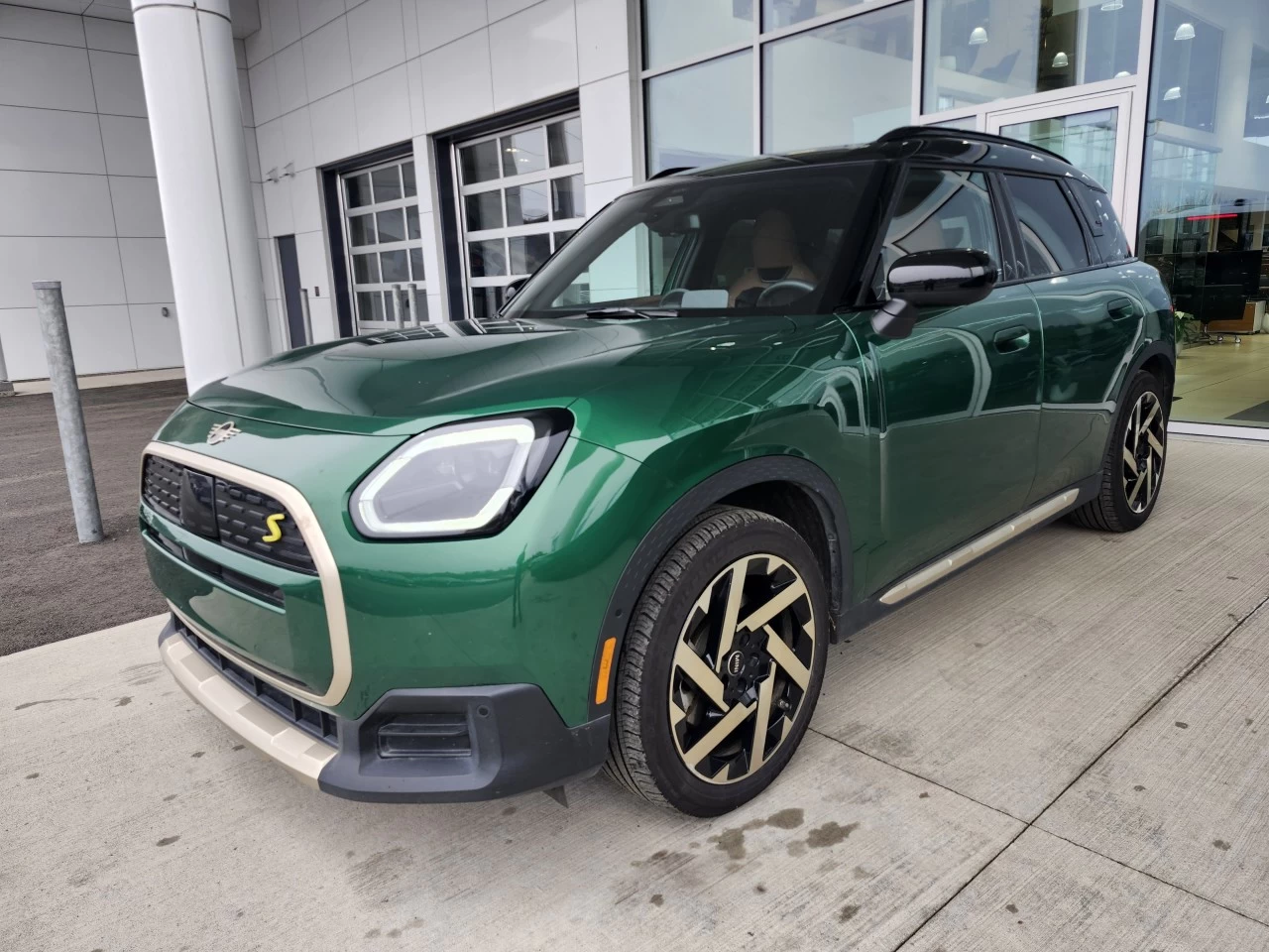 2025 Mini Cooper Countryman SE Main Image