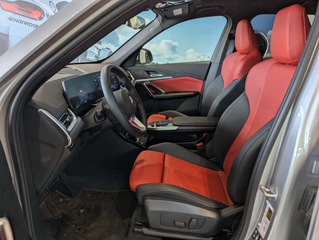 2025 BMW X1 xDrive28i Image principale