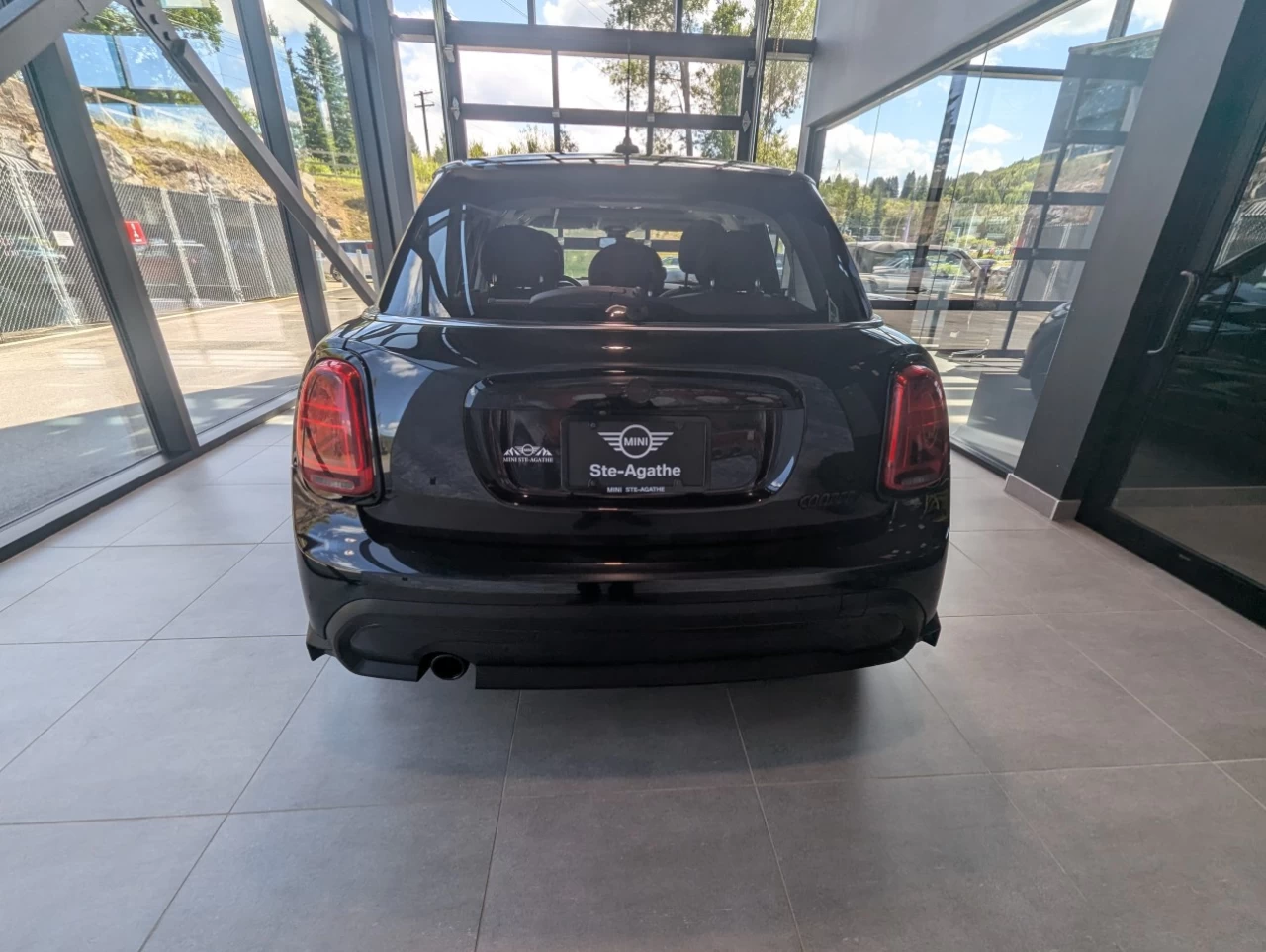 2024 Mini Cooper Cooper 5 portes https://www.bmwsteagathe.com/resize/b990ff35b810a3abc0cc817b2ca24889-1