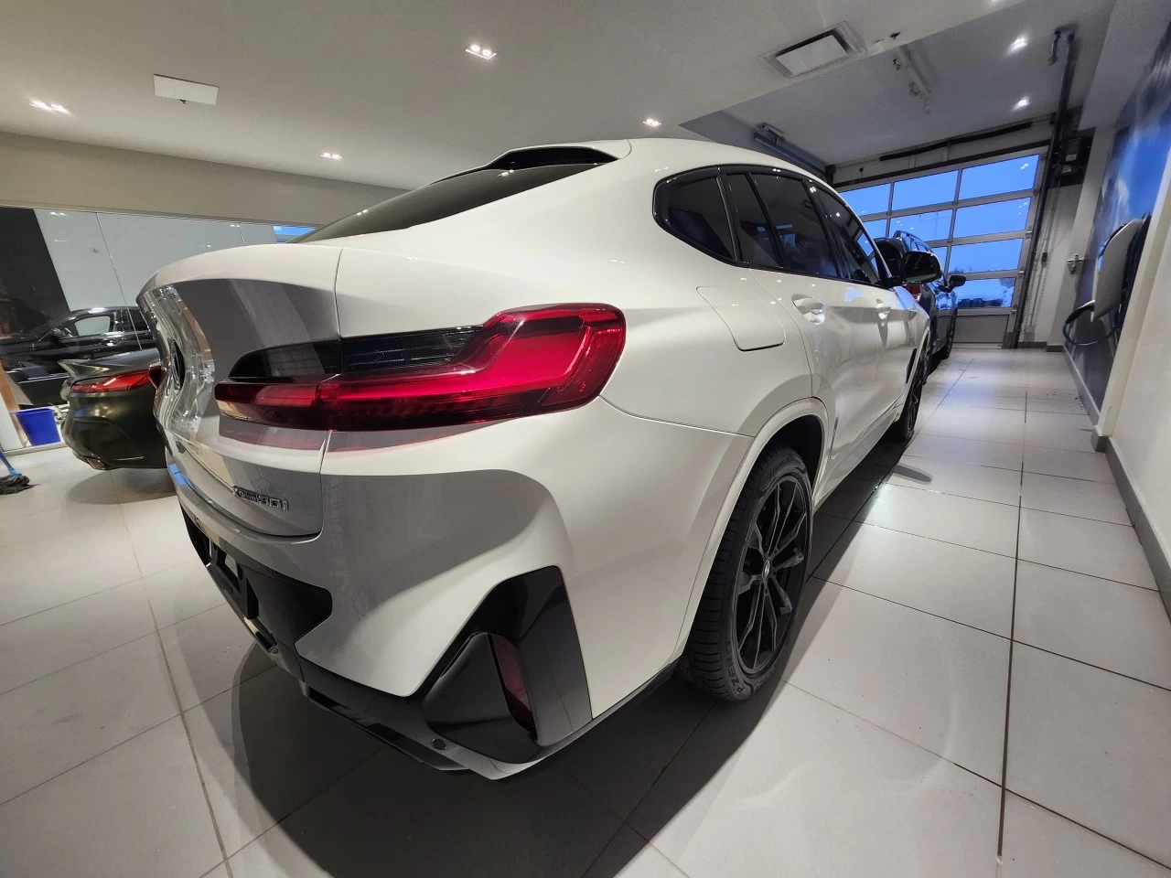 2023 BMW X4 xDrive30i Main Image