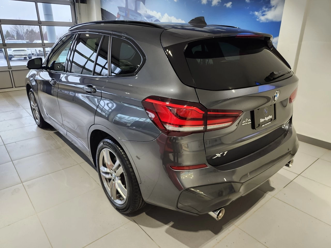 2022 BMW X1 xDrive28i Image principale
