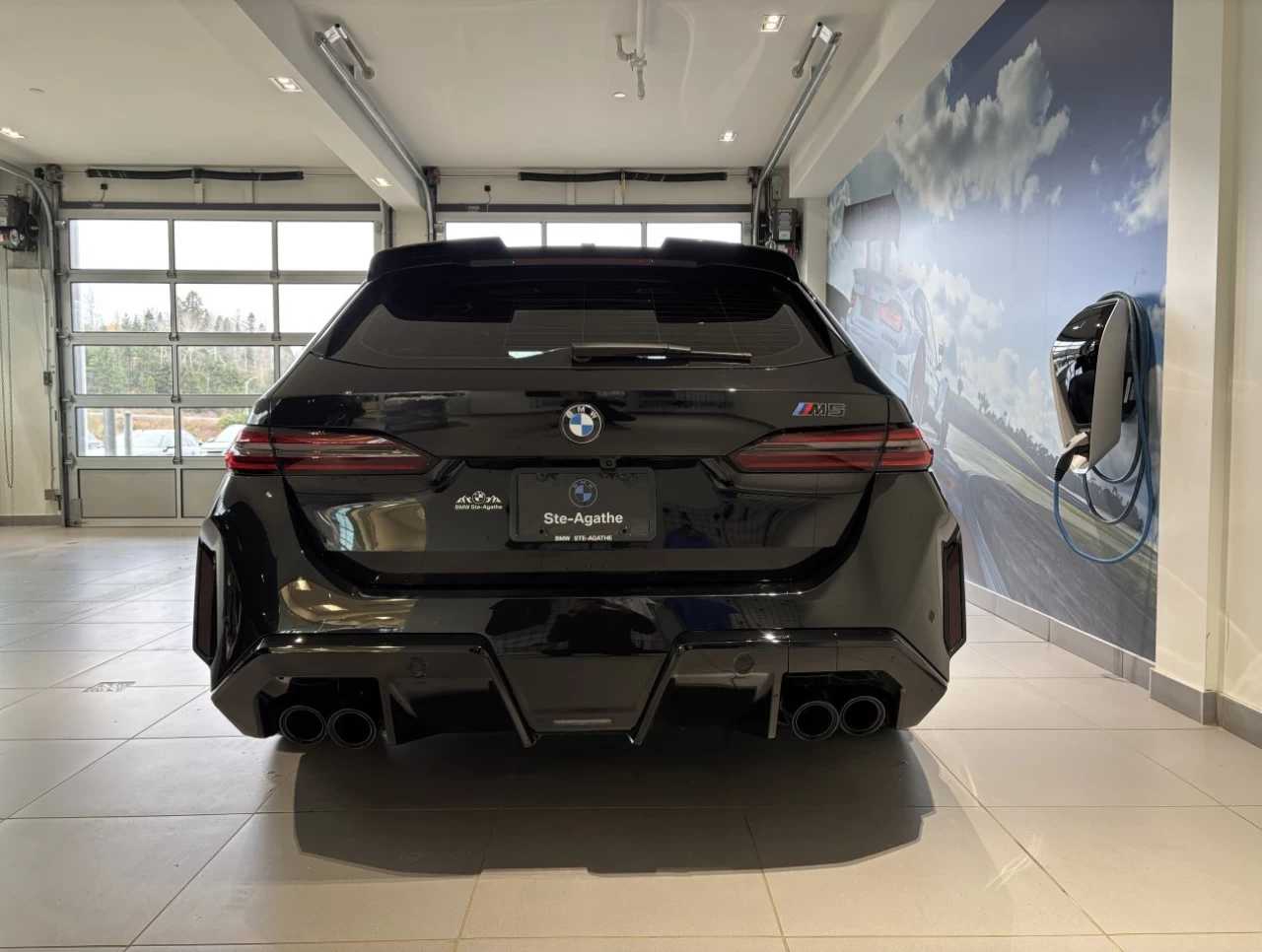 2025 BMW M5  Image principale