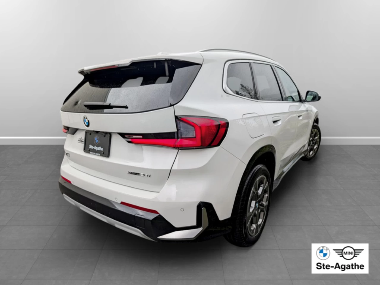 2025 BMW X1 xDrive28i Image principale