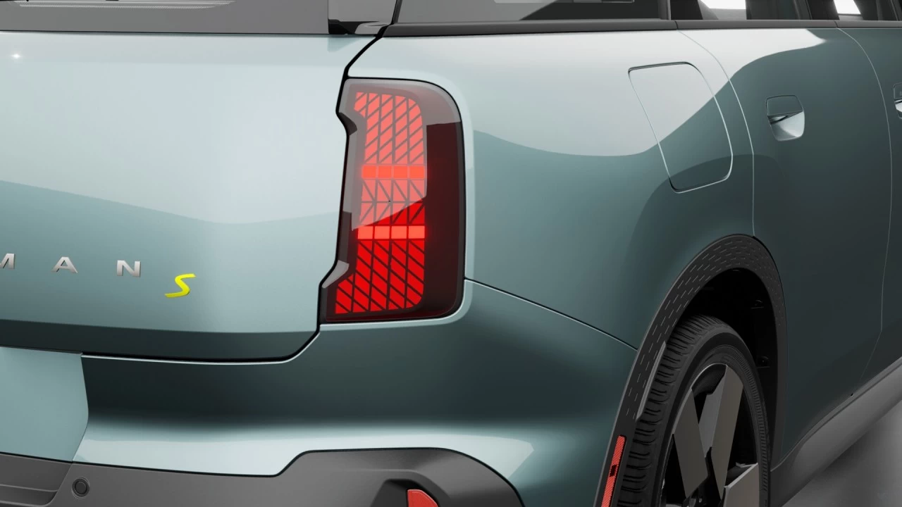 2025 MINI Countryman SE ALL4 Main Image