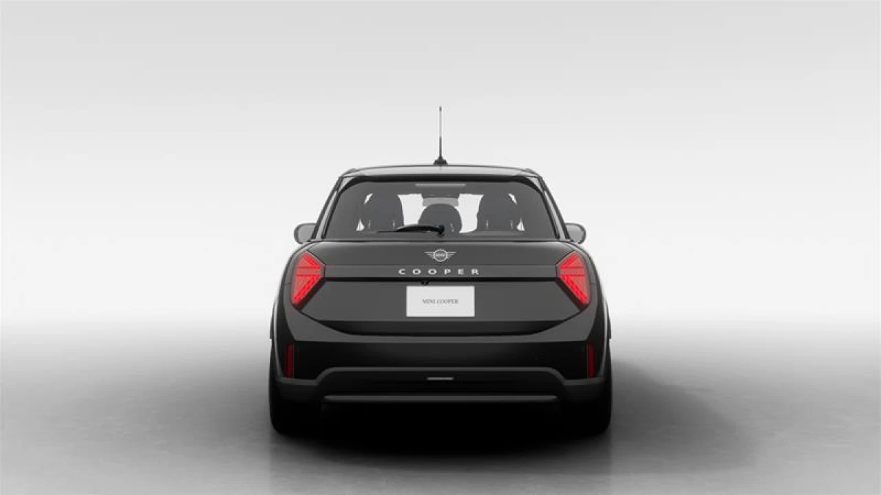 2026 MINI 5 Door Cooper C FWD Image principale