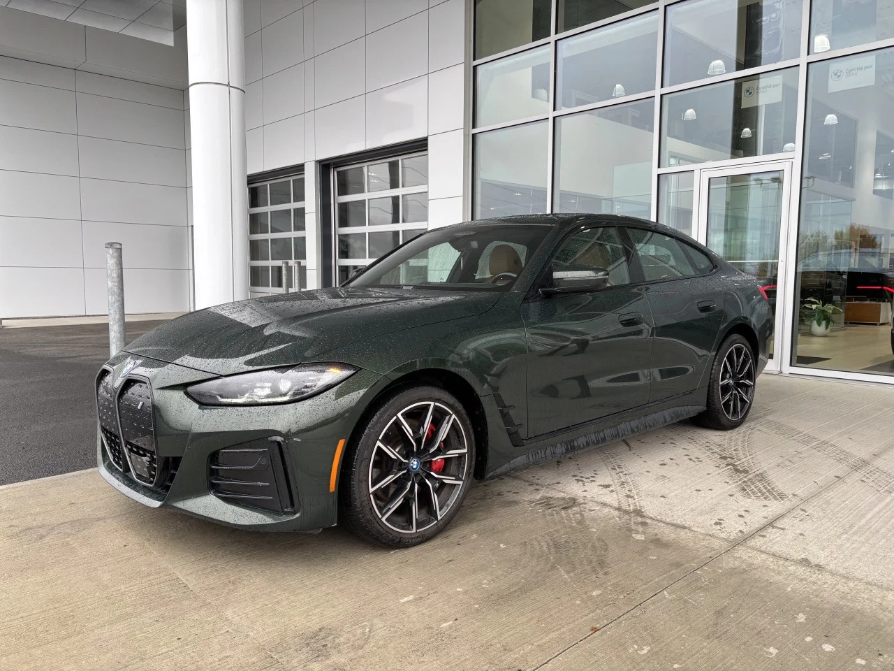 2024 BMW i4 eDrive40 https://www.bmwsteagathe.com/resize/b990ff35b810a3abc0cc817b2ca24889-1