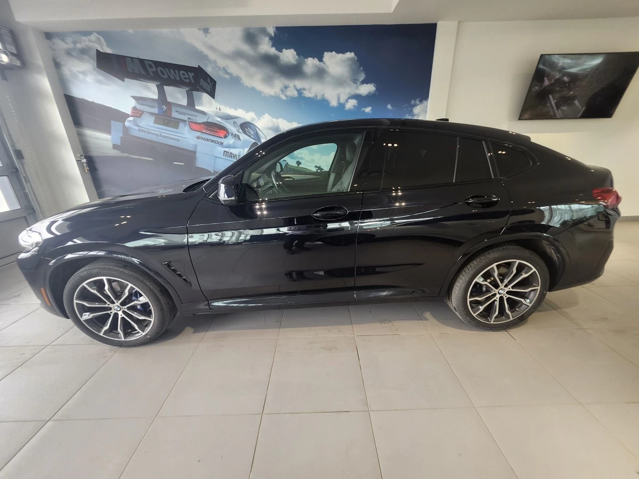 2022 BMW X4 xDrive30i Main Image