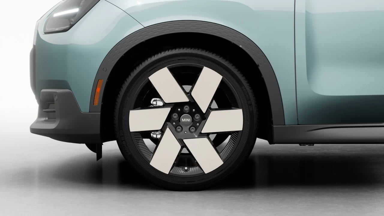 2025 MINI Countryman SE ALL4 Main Image