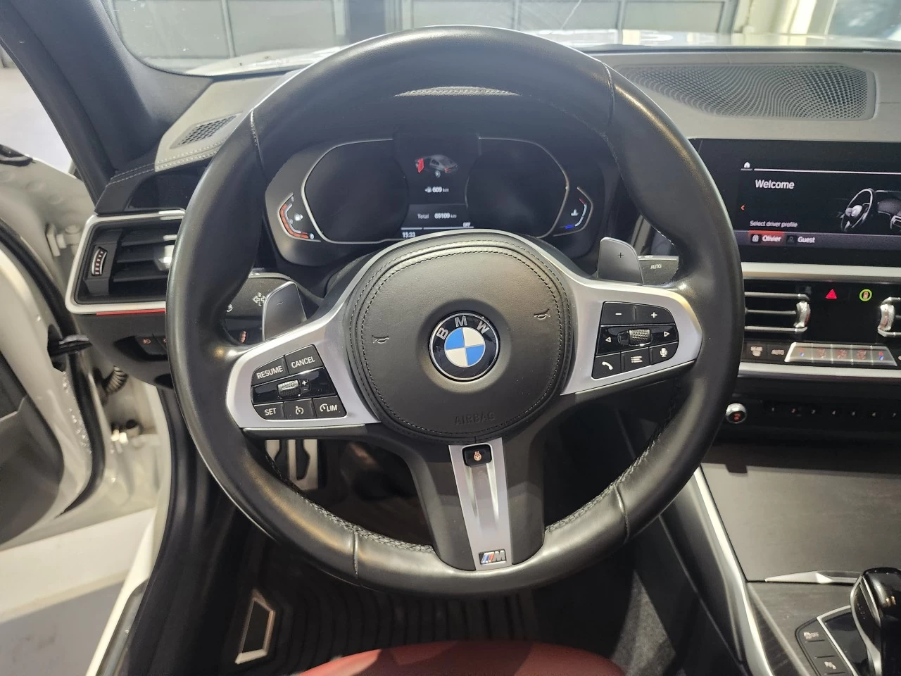 2022 BMW 3 series 330i xDrive Image principale