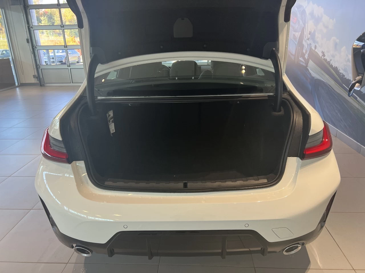 2023 BMW 330I xDrive Sedan Main Image