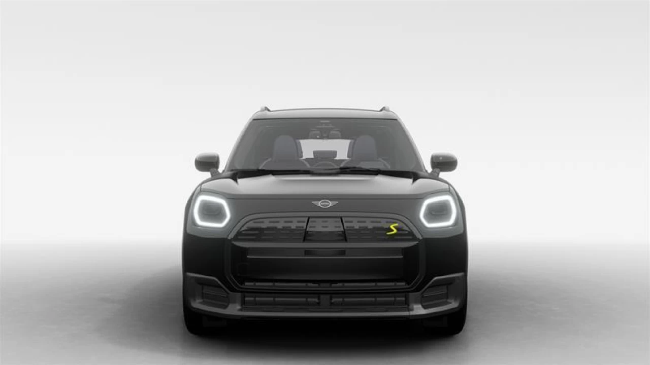 2025 MINI Countryman SE ALL4 Main Image