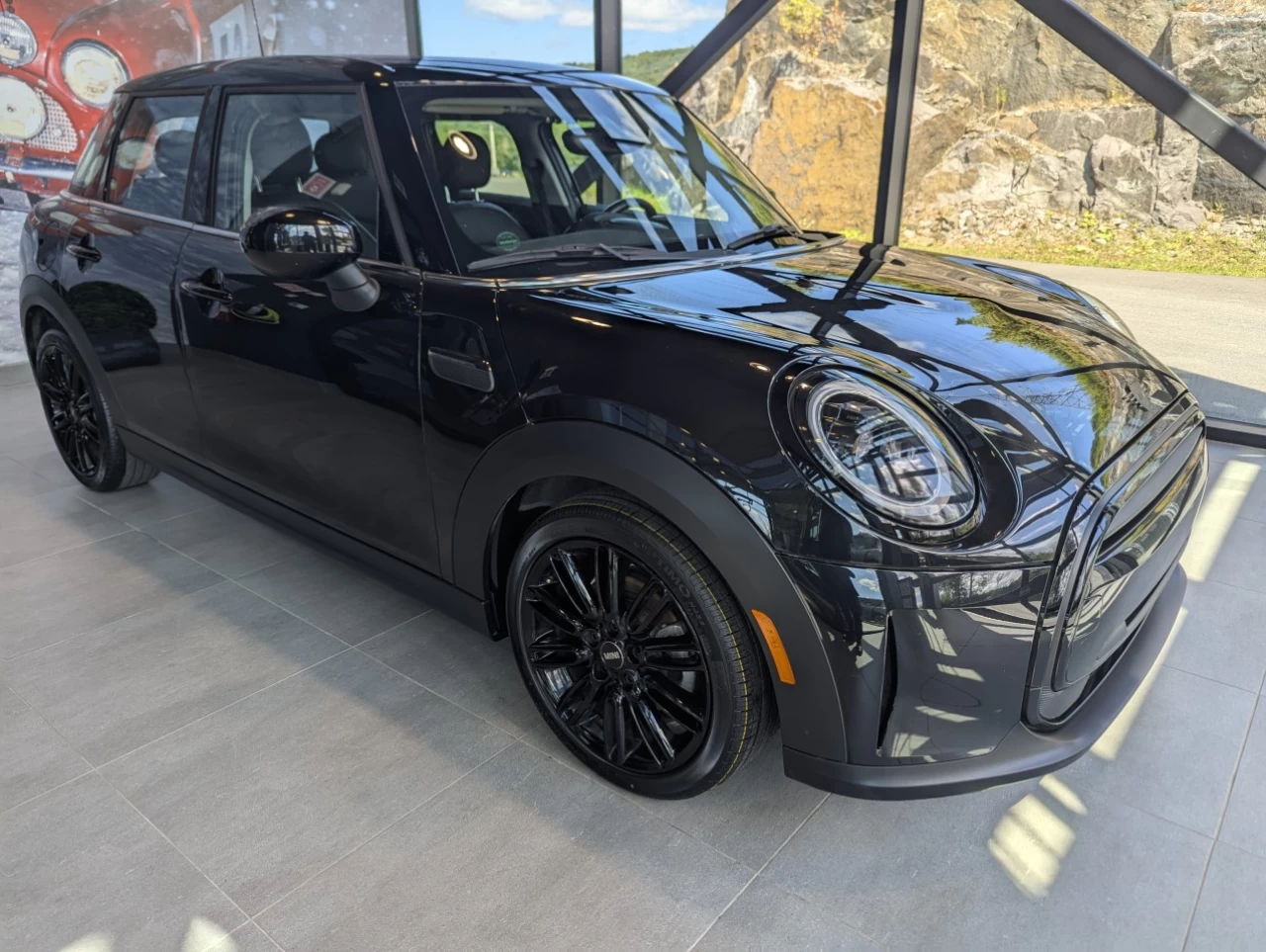 2024 Mini Cooper Cooper 5 portes https://www.bmwsteagathe.com/resize/b990ff35b810a3abc0cc817b2ca24889-1