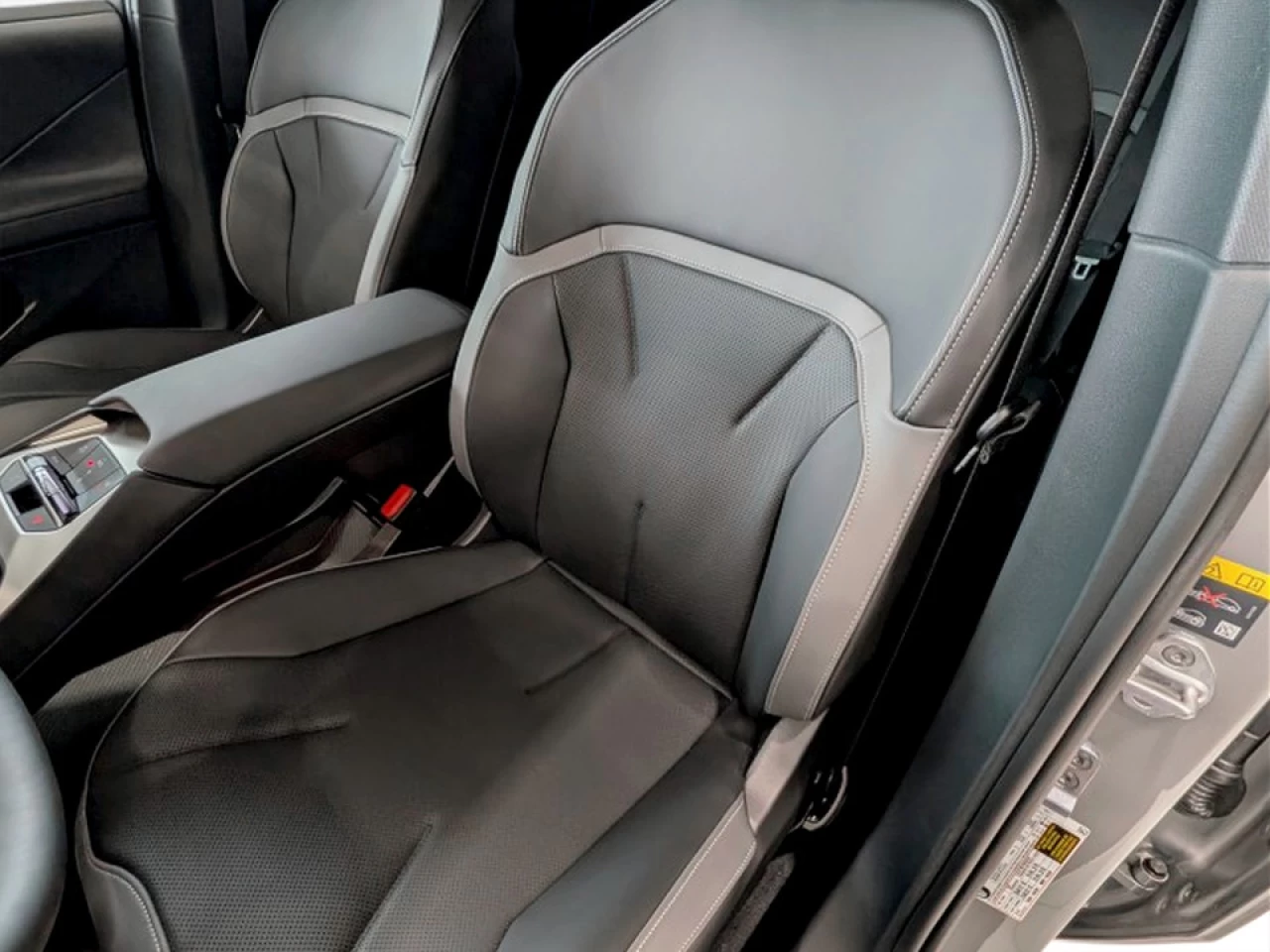 2027 BMW iX3 50 xDrive Image principale