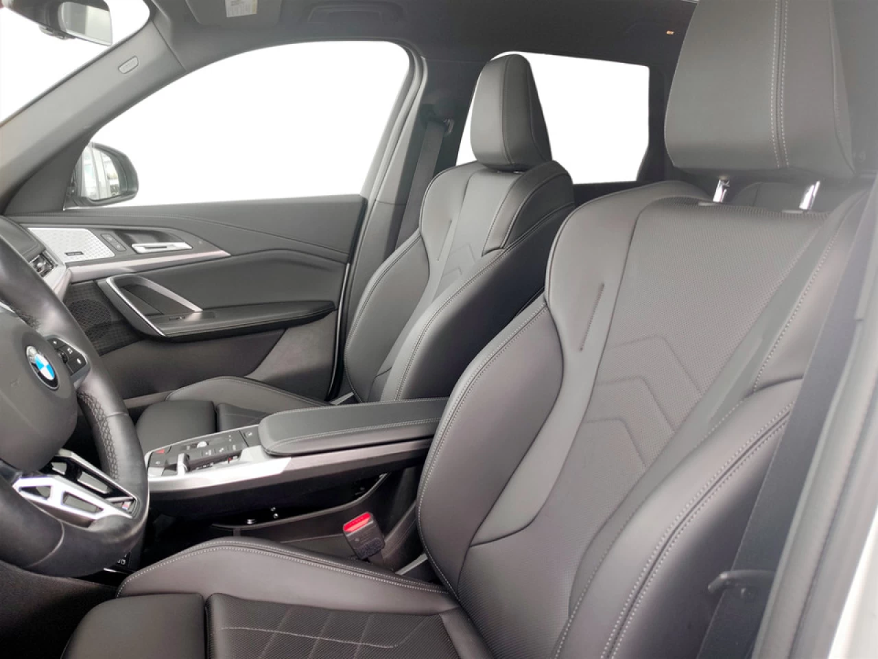 2025 BMW X1 xDrive28i Image principale