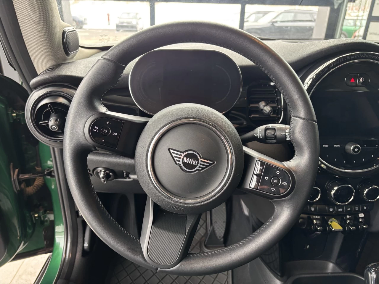 2023 Mini Cooper Cooper SE Image principale